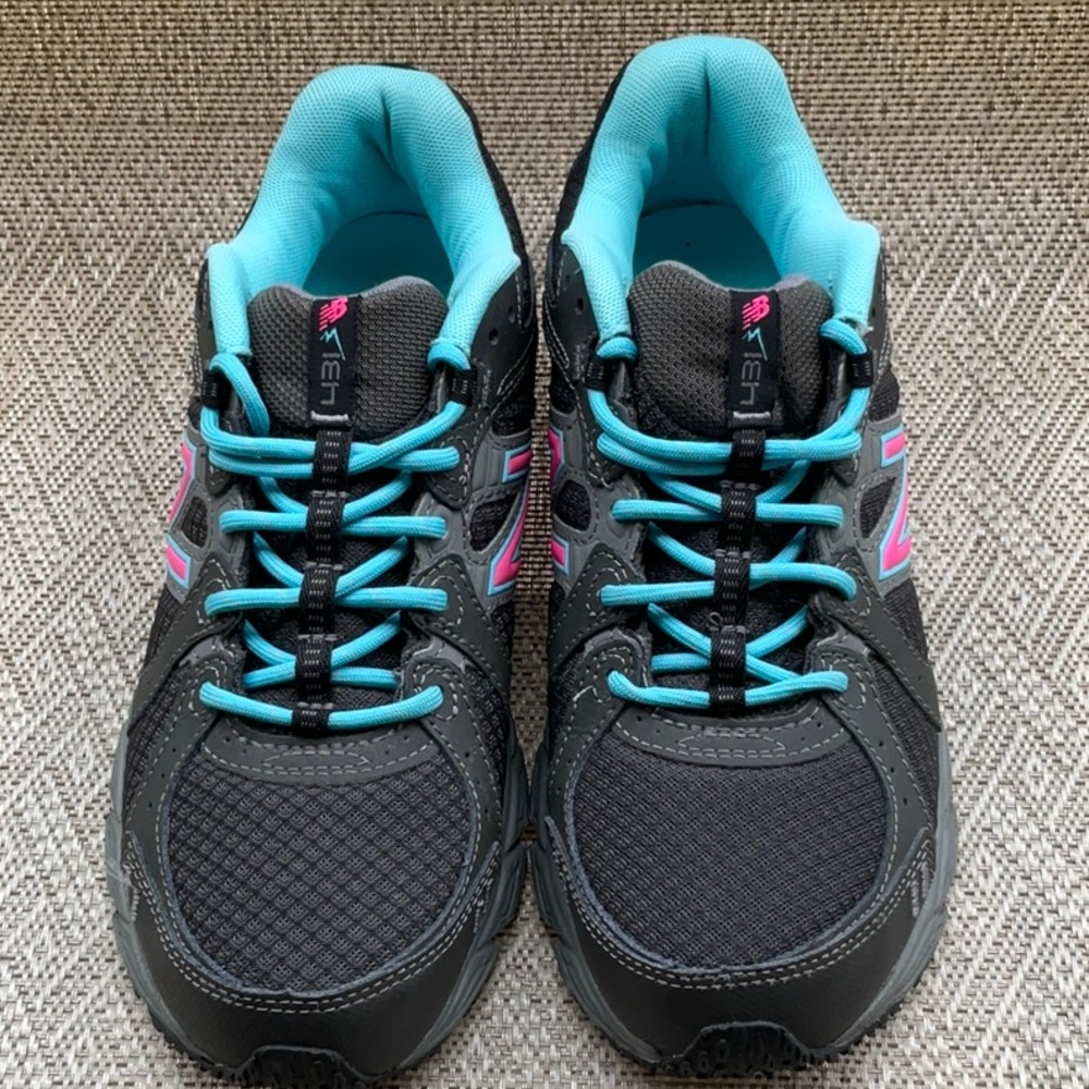 New Balance 431 NB Sneakers with Mesh Design and Padded Collar Size 8 Women